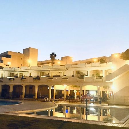 Lagos Apartment Ap Praia Dona Ana Екстер'єр фото