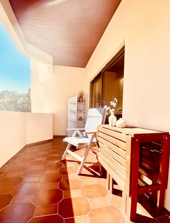 Lagos Apartment Ap Praia Dona Ana Екстер'єр фото