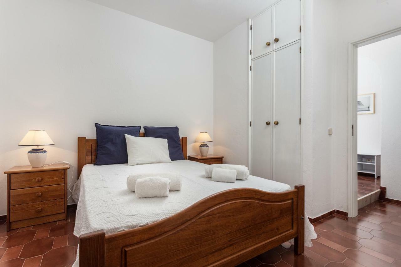 Lagos Apartment Ap Praia Dona Ana Екстер'єр фото