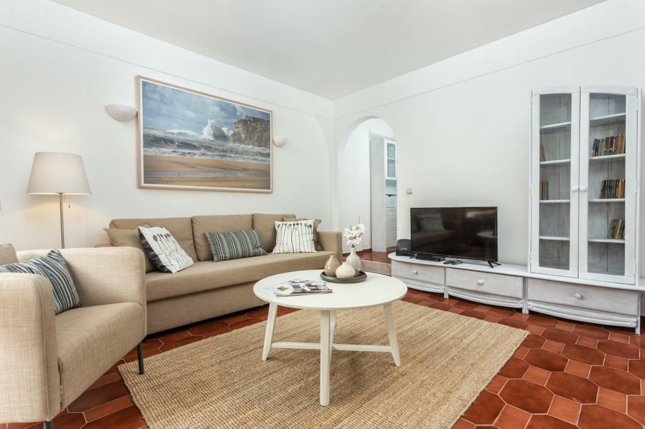 Lagos Apartment Ap Praia Dona Ana Екстер'єр фото