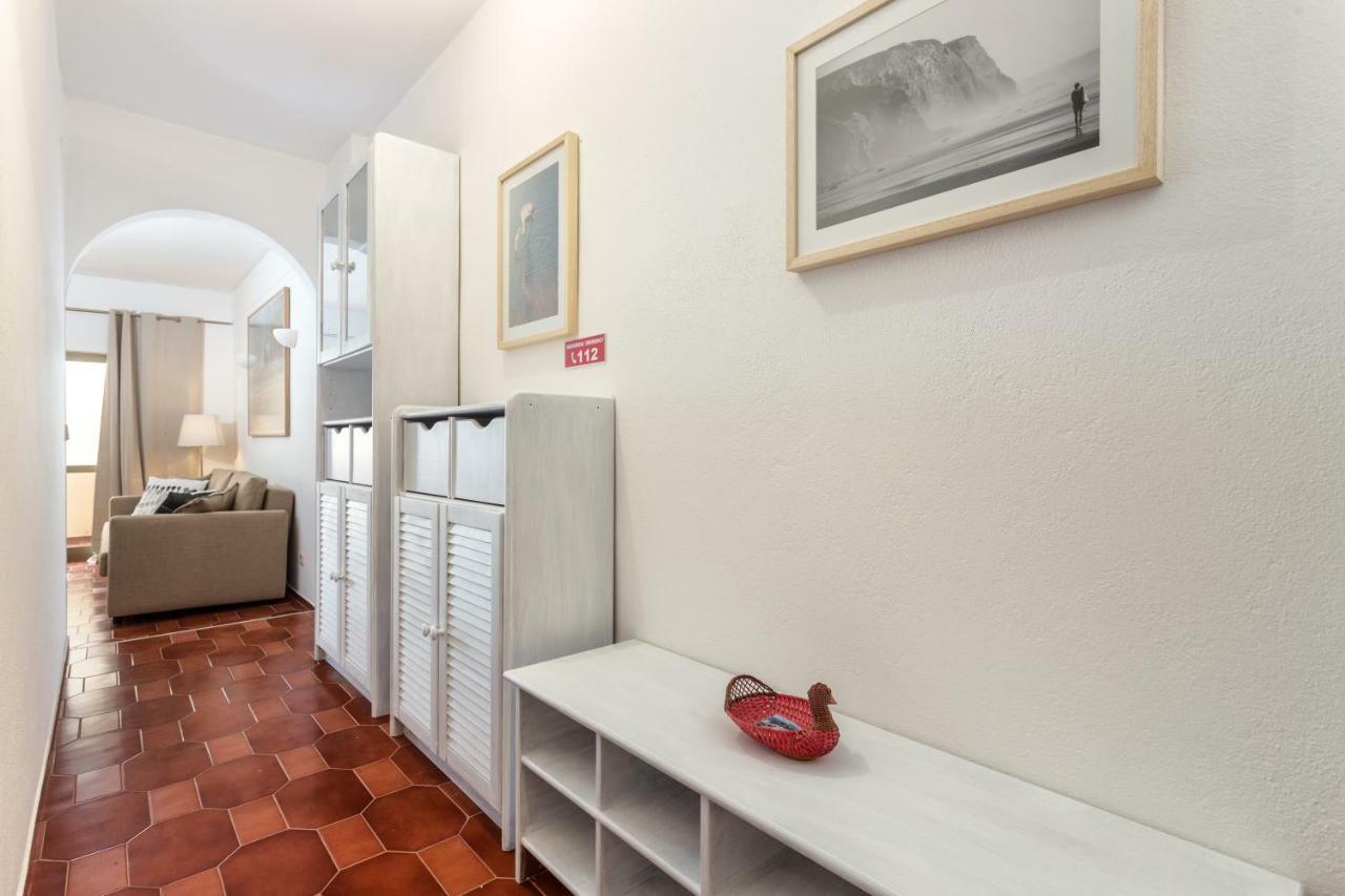 Lagos Apartment Ap Praia Dona Ana Екстер'єр фото